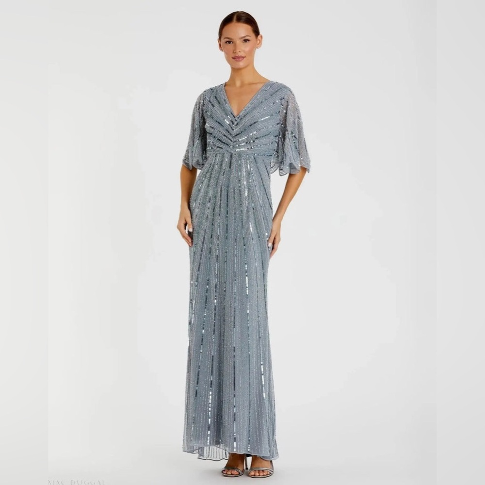 Mac Duggal Slate Blue Beaded Sequin Capelet Sleeve Column Gown‎ Size
20 $698 - Picture 4 of 9